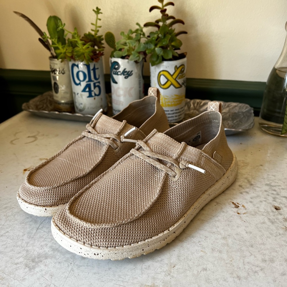 Hey Dude Wendy Halo, size 7